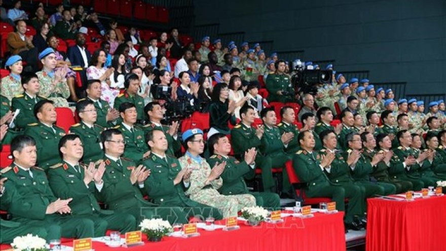 Virtual gathering connects Vietnamese “blue beret” soldiers together before Tet